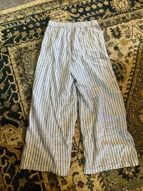 American Eagle Blue and White Striped Wide-Leg Bottoms - Picture 5 of 6